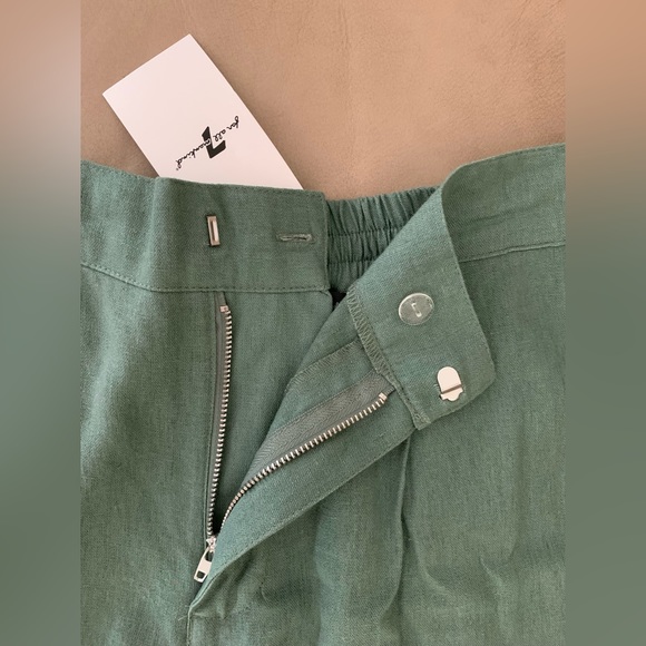 7 FOR ALL MANKIND Linen Blend Wide
Leg Cargo Pants - Picture 7 of 15